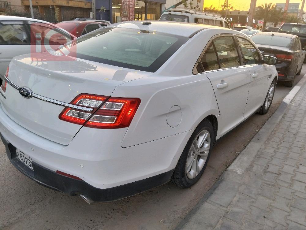 Ford Taurus